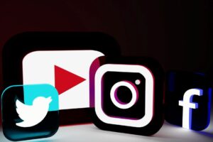 Kuasai Algoritma Sosial Media 2026: Panduan Sukses di Instagram, TikTok, YouTube, dan Facebook